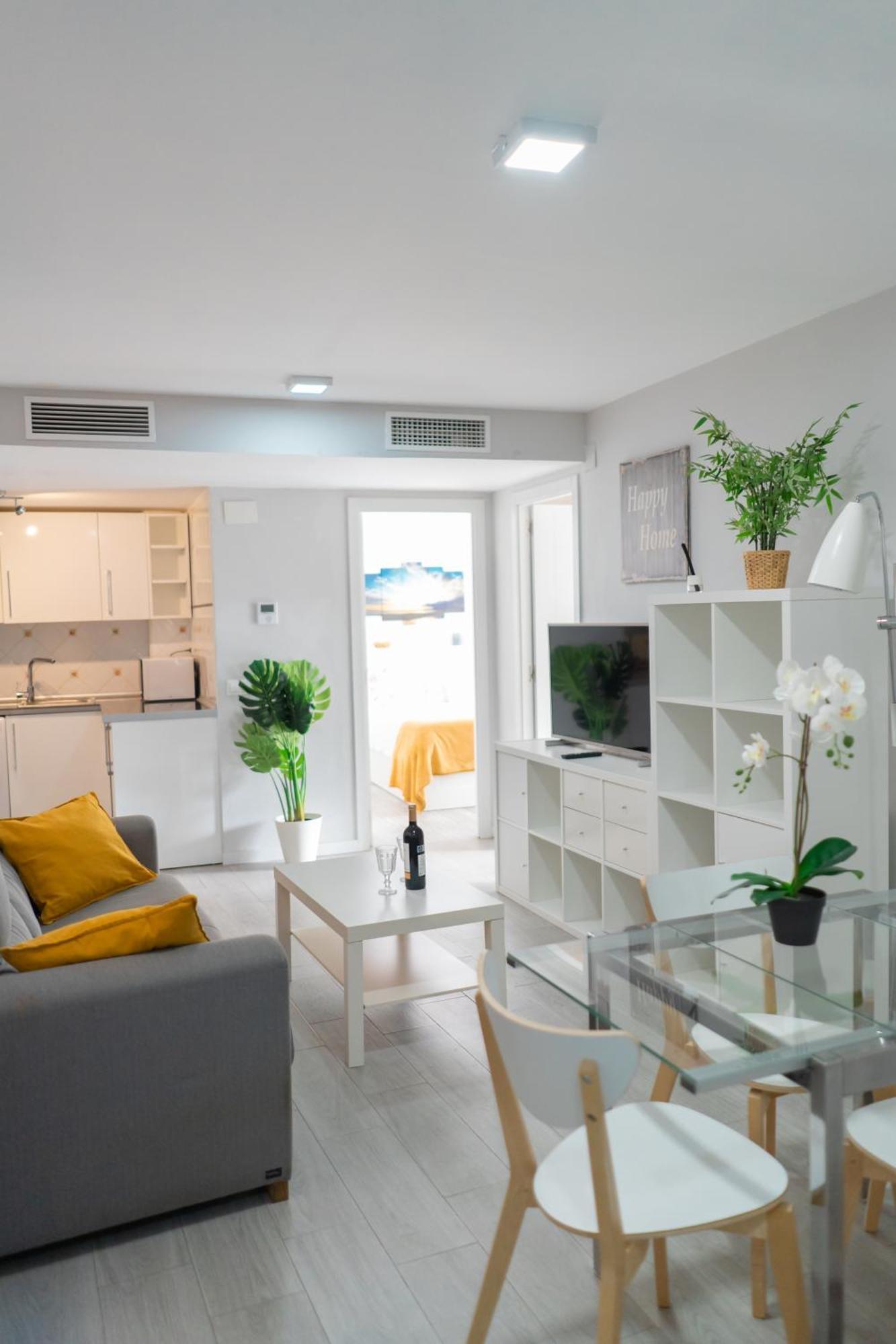 3 Y 3 Baths Y Aparcamiento Catedral Appartamento